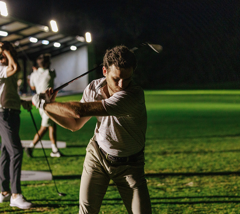 Golf nocturno en PGA Riviera Maya